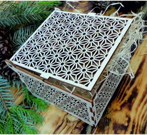 Vintage drewniane pudełko - łatwe, rozmiar: 12,6x12,6x8,2 cm, złożone