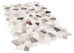 Dywan szaro-beżowy skórzany łaciaty patchwork dekoracyjny 140 x 200 cm Varto Beliani