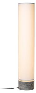 Lampa Podłogowa GUBI, Unbound, ściemnialny, biały, salon, kamień, skandynawski