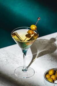 Fotografia Vodka martini classic alcoholic cocktail drink, 5PH