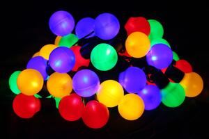 Oświetlenie ogrodowe 50 LED - kolorowe