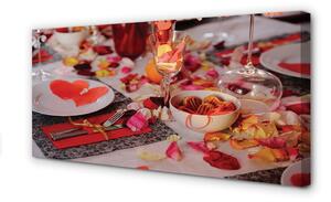 Obraz na płótnie Serca płatki róż kolacja kieliszki