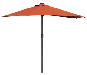 Stylowy parasol ogrodowy z lampkami LED solarnymi w kolorze terakota