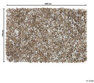 Ręcznie tkany dywan skórzany shaggy 140 x 200 cm brązowy z szarym Mut Beliani
