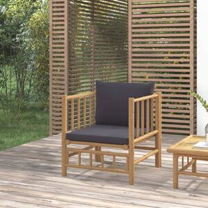 Sofa ogrodowa z ciemnoszarymi poduszkami, bambusowa