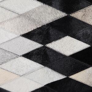 Dywan czarno-szary skórzany patchwork 140 x 200 cm w romby prostokątny Maldan Beliani
