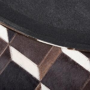Okrągły dywan skóra bydlęca efekt 3D ø 140 cm brązowy Alpkoy Beliani