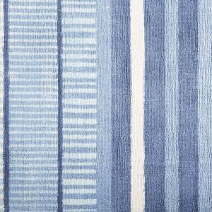 Ręcznie tkany dywan z wiskozy 140 x 200 cm w paski niebieski Yardere Beliani
