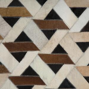 Dywan brązowy z szarym skórzany patchwork z łat geometryczny 160 x 230 cm Tuglu Beliani