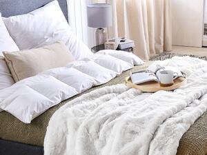 Koc do salonu materiałowy narzuta na łóżko 150 x 200 cm biały Chaab Beliani