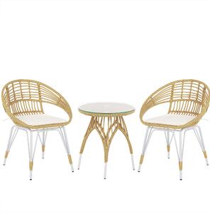 Zestaw balkonowy technorattan stolik kawowy 2 krzesła poduszki naturalny Pellaro Beliani
