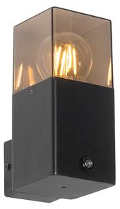 Lampa ścienna zewnętrzna czarna IP44 z czujnikiem zmierzchu do świtu - Denmark