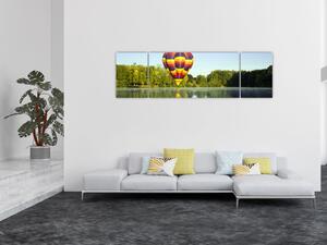 Obraz balonu na ogrzane powietrze nad jeziorem (170x50 cm)