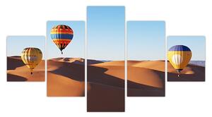 Obraz - latające balony na pustyni (125x70 cm)