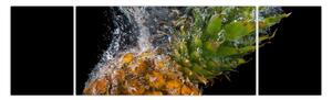 Obraz ananasa w wodzie (170x50 cm)