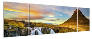 Zdjęcie góry i wodospadów na Islandii (170x50 cm)