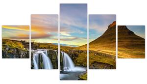 Zdjęcie góry i wodospadów na Islandii (125x70 cm)