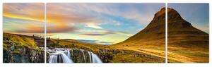 Zdjęcie góry i wodospadów na Islandii (170x50 cm)