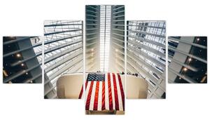 Obraz budynku z flagą USA (125x70 cm)