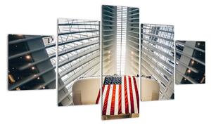 Obraz budynku z flagą USA (125x70 cm)