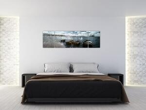Obraz - Drewniane łodzie na jeziorze (170x50 cm)