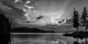 Obraz odbicie górskiego jeziora w wersji czarno-białej