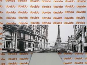 Obraz widok na Wieżę Eiffla z ulicy w Paryżu w wersji czarno-białej