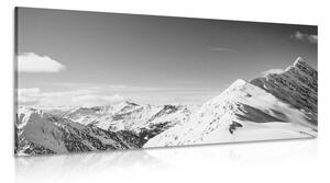Obraz góry pokryte śniegiem w wersji czarno-białej