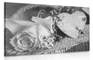 Obraz róża i serce z juty w wersji czarno-białej