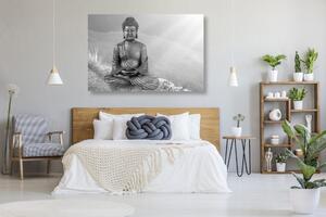 Obraz posąg Buddy w pozycji medytacyjnej w wersji czarno-białej