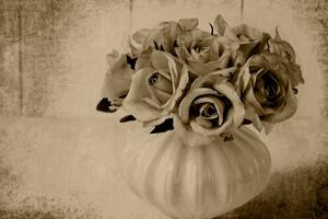 Obraz róże w wazonie w kolorze sepii