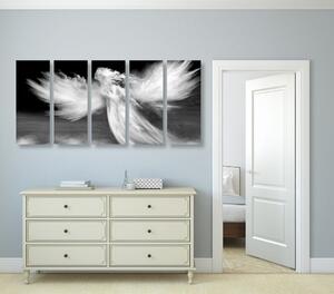 5-częściowy obraz postać anioła w chmurach w wersji czarno-białej