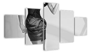 Obraz - Kobieta w krótkiej sukience (125x70 cm)
