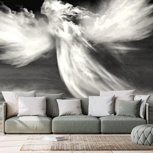 Tapeta czarno-biały obraz anioła w chmurach