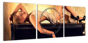 Obraz - Kobieta na fortepianie (z zegarem) (90x30 cm)