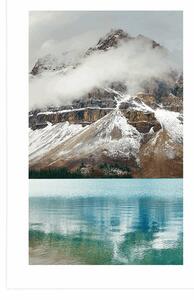 Plakat z passe-partout jezioro w pobliżu pięknej góry