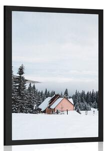 Plakat domek w zaśnieżonej naturze
