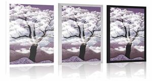 Plakat drzewo pokryte chmurami