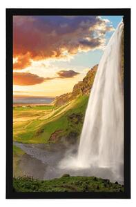 Plakat majestatyczny wodospad na Islandii