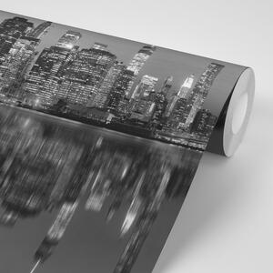 Fototapeta czarno-białe odbicie Manhattanu w wodzie