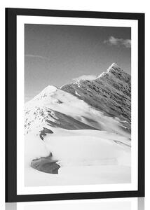 Plakat z passe-partout zaśnieżone góry w czerni i bieli
