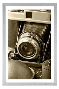 Plakat z passe-partout stary aparat fotograficzny w sepiowym kolorze