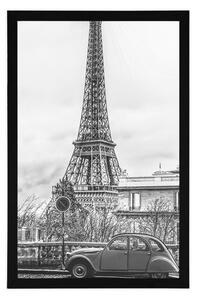 Plakat widok na Wieżę Eiffla z ulicy Paryża w czerni i bieli
