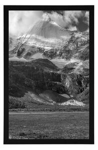 Plakat majestatyczny górski krajobraz w czerni i bieli