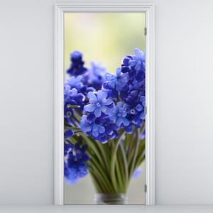 Fototapeta na drzwi - Bukiet niebieskich kwiatów (95x205cm)