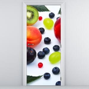 Fototapeta na drzwi - Owoce z kroplami wody (95x205cm)