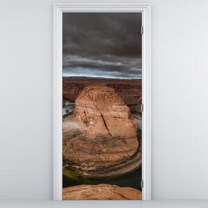 Fototapeta na drzwi - Jezioro w klifie (95x205cm)