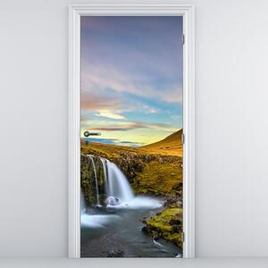 Fototapeta na drzwi - Góry i wodospady na Islandii (95x205cm)