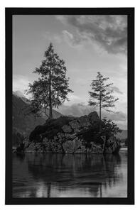 Plakat czarno-biały górski krajobraz nad jeziorem