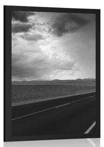 Plakat droga na środku pustyni w czerni i bieli